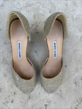 Manolo Blahnik Beige Tweed D'Orsay Heels